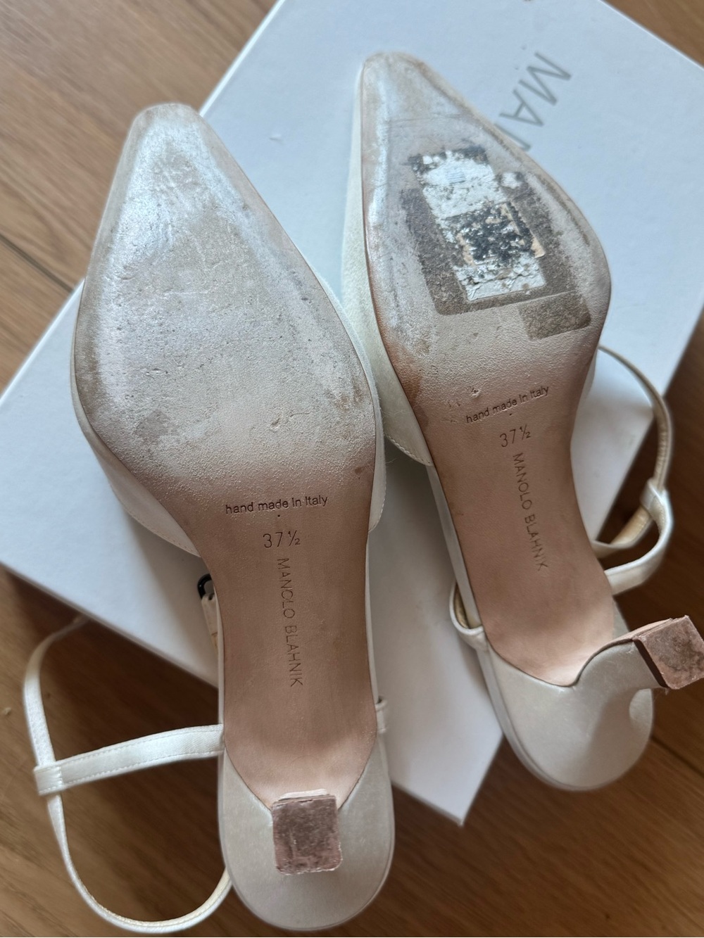 Manolo Blahnik Ivory Satin Heels (Size 37 1/2) - Picture 6 of 15